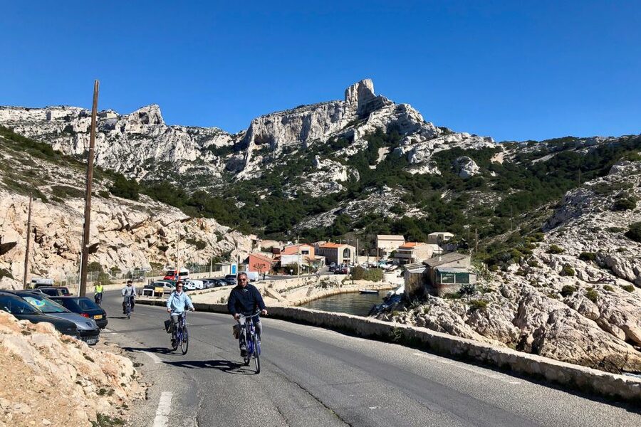 Marseille: Full-Day Guided E-Bike Coast & Calanques Tour - Lunch, timing, and what the $97 covers