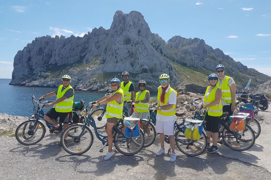 Marseille: Full-Day Guided E-Bike Coast & Calanques Tour - Small groups and guide quality