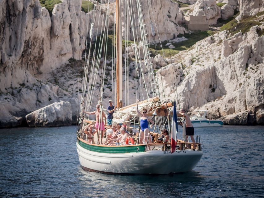 Marseille: Sailing Day Cruise with Lunch - The Calanques question: scenery or full sightseeing tour?