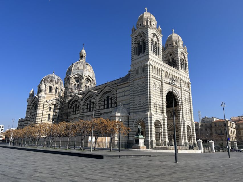 Marseille: Sightseeing E-Bike Tour - What the guide adds to the ride