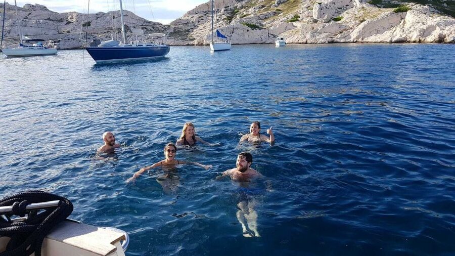 Marseille: Sunset Boat Cruise with Dinner and Drinks - Leaving Marseille from the Old Port