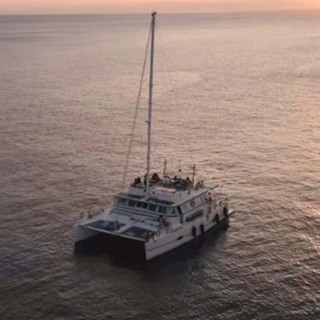 Marseille: Sunset catamaran cruise, buffet & drinks - The practical details that affect your evening