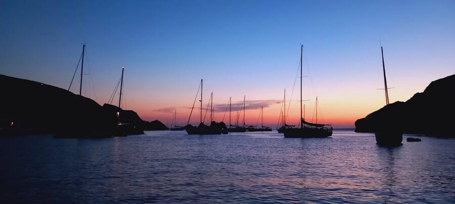 Marseille: Sunset Frioul Archipelago Boat Cruise - Vallon des Auffes and Marseille’s fishing coast
