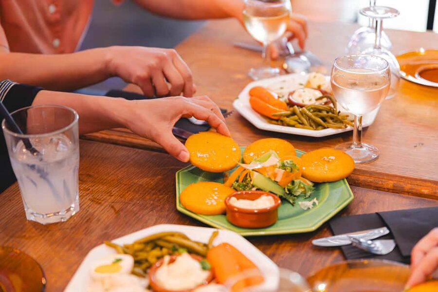 Marseille: Walking Food Tour with Full Meal - Who should book this food tour?