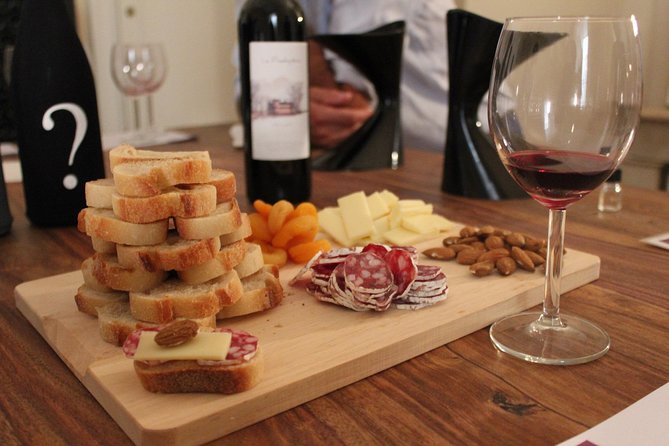 Medoc or Saint Emilion Wine Tasting and Chateau from Bordeaux - How the small group changes the afternoon