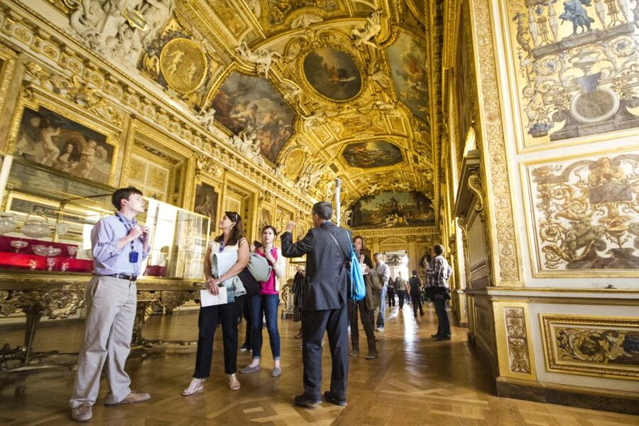Mona Lisa & Louvre Masterpieces Tour with Reserved Access - Why a Louvre guide is worth the $80 price