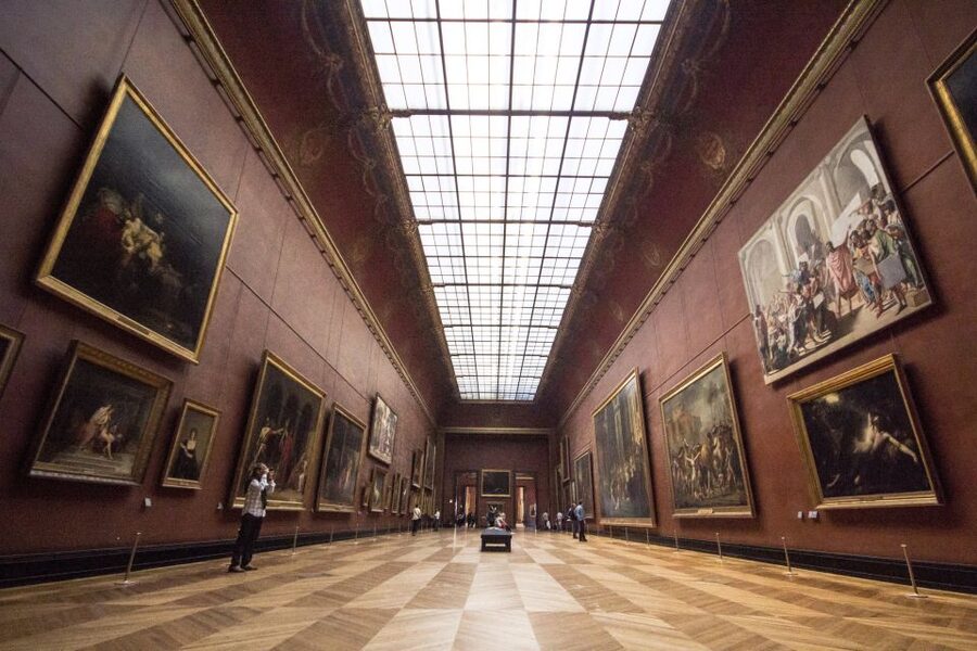 Mona Lisa & Louvre Masterpieces Tour with Reserved Access - Venus de Milo and Winged Victory