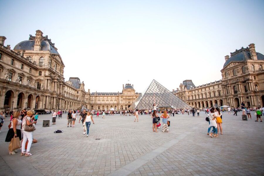 Mona Lisa & Louvre Masterpieces Tour with Reserved Access - Renaissance painting and Michelangelo’s Dying Slave