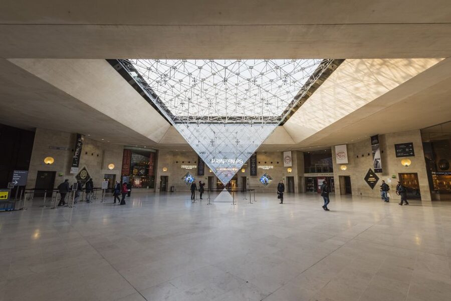 Mona Lisa & Louvre Masterpieces Tour with Reserved Access - Finding the meeting point at the Carrousel