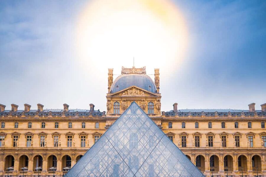 Mona Lisa & Treasures: 6-people Max Louvre Experience - Key points at a glance
