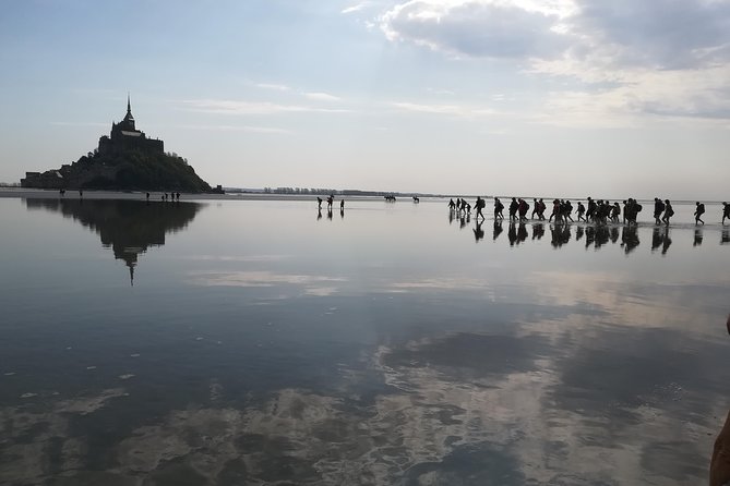 Mont-Saint-Michel bay walk - Three rivers, wet legs, and proper clothing