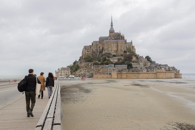Mont Saint Michel Day Trip with Abbey Entrance from Paris - The audio option and the host’s role