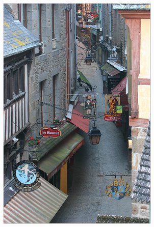 Mont Saint Michel Guided Day Trip with Abbey Entry from Paris - Free time for lunch, shops, and a slower look