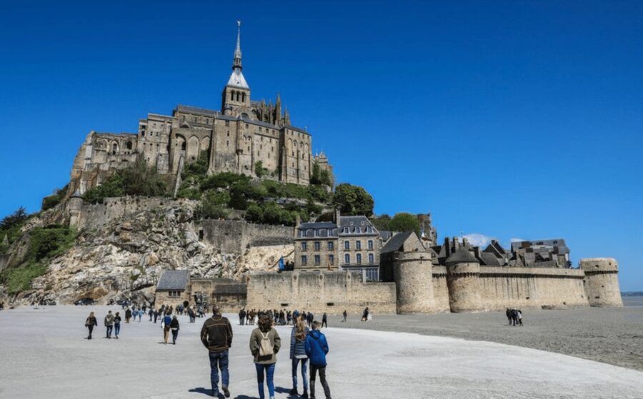 Mont-Saint-Michel: Private Guided Tour with Abbey Entrance - Is $294 per person a fair price?