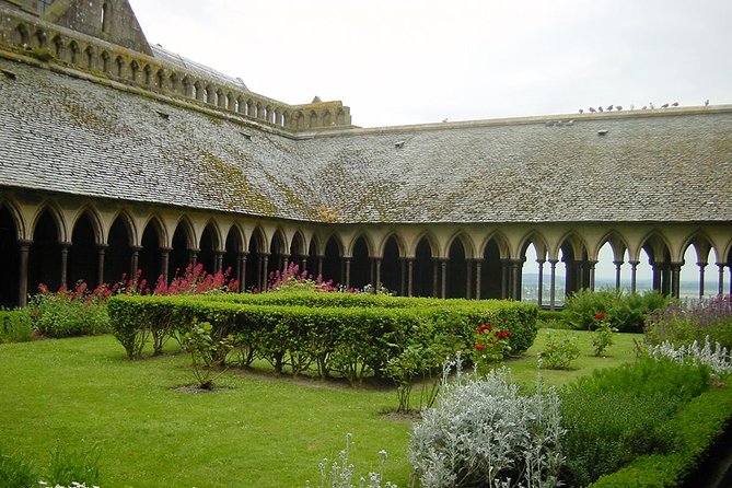 Mont Saint-Michel Small-Group Tour from Paris with Abbey Ticket - Free Time for Galettes, Omelettes, and Bay Views