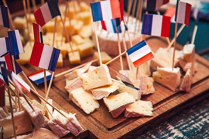 Montmartre Hidden Gems and Scenic Highlights Walking Tour - Why this short Montmartre walk works