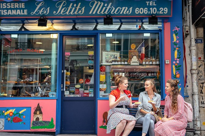 Montmartre Private Food Walking Tour With Locals: The 10 Tastings - Quiche, crêpes, and the French classics