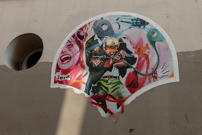 Montmartre Street Art Tour with an Artist - The walk through Montmartre