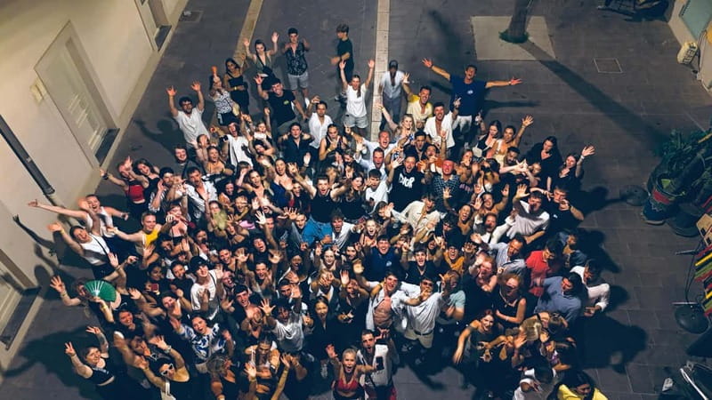 Nice: Bar/Pub Crawl with Free Shots and VIP Entry - What happens at the meeting point