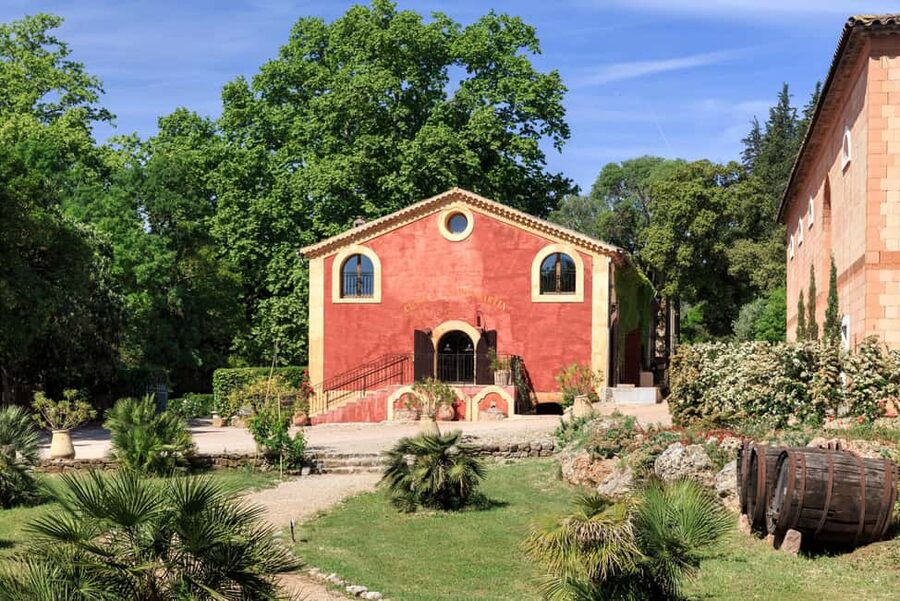 Nice: Full-Day Côtes de Provence Wine Tour - Meeting your guide in central Nice