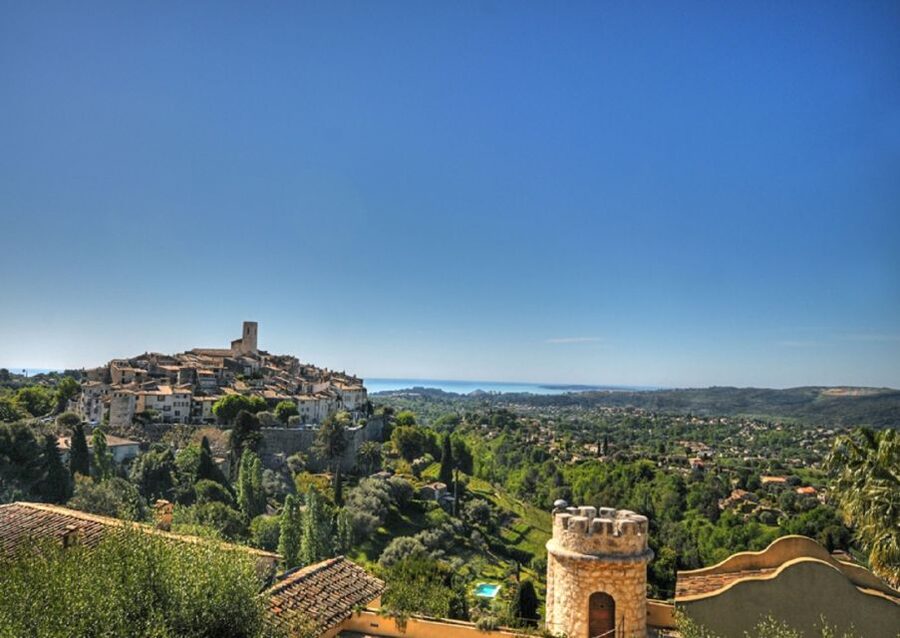 Nice: Half-Day Saint Paul de Vence and Wine Tasting Tour - Leaving Nice for the hills above Saint Jeannet