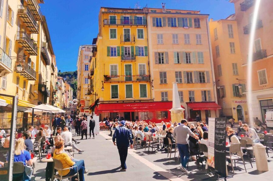 Nice Old Town and Castle Hill: Guided Cultural Walking Tour - Castle Hill and the views over Nice