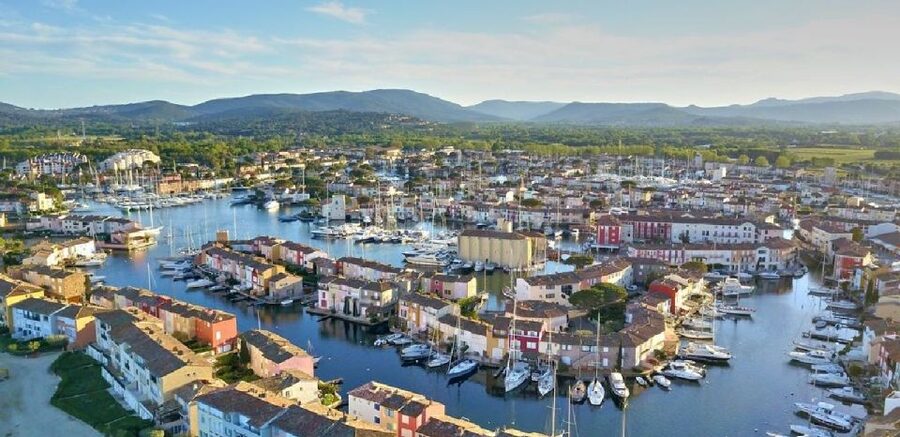 Nice: Saint-Tropez & Port Grimaud Full-Day Sightseeing Tour - Climbing into the old village