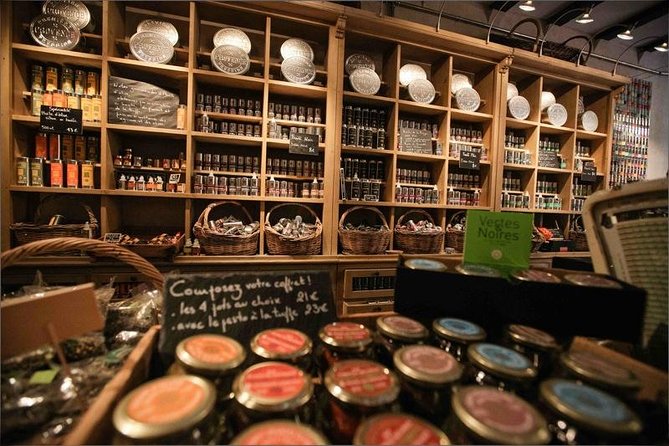 Nice Small-Group Walking Food Tour with Local Specialties & Wine Tasting - Finding the food shops of Vieux Nice