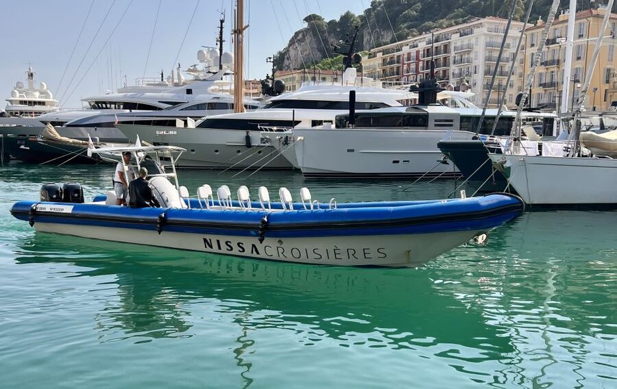 Nice: Sunset Boat Tour with Wine and Local Snacks - An hour in Villefranche Bay