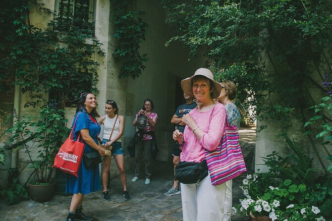 Night Out in Paris: Boho Vibes & City Lights - Key points to know before you book