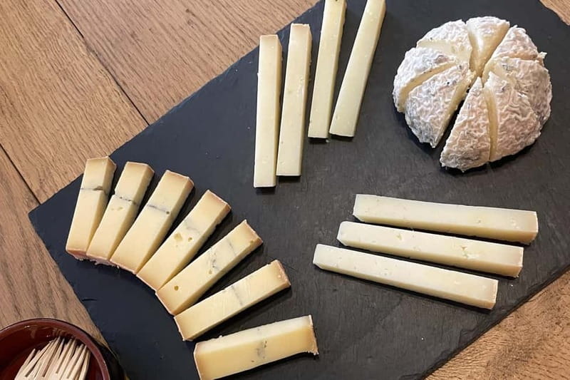 No Diet Club : Bordeaux Food Tour in Bordeaux center ! - Starting with Bordeaux on a plate