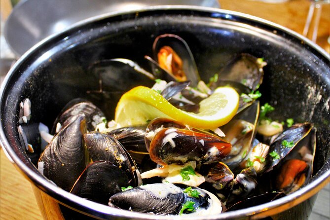 NO DIET CLUB - Unique food tour in Bordeaux ! - Starting at Marché des Capucins