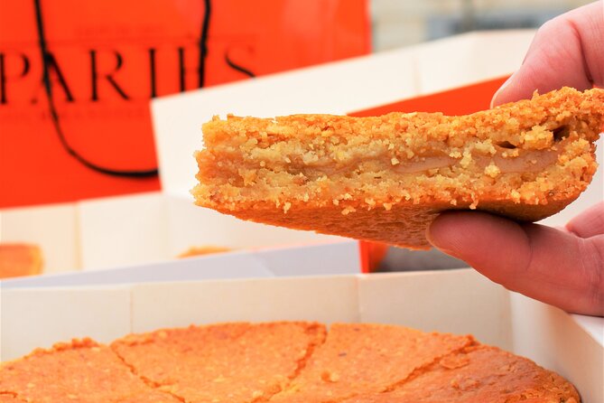NO DIET CLUB - Unique food tour in Bordeaux ! - Walking through the old center