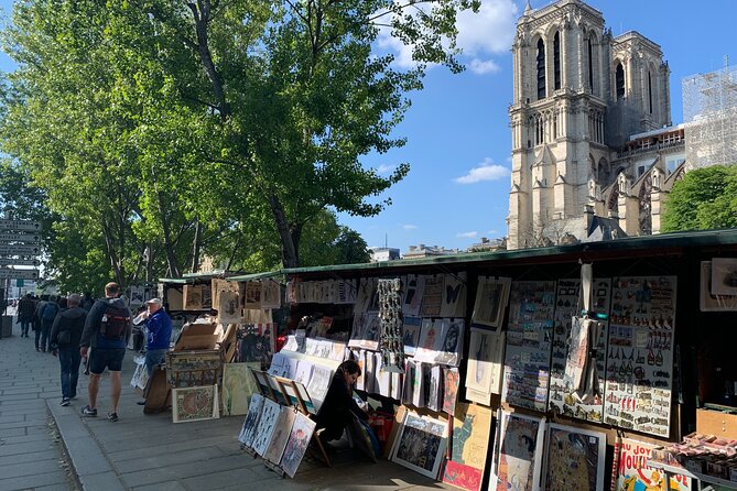 Notre Dame interior and Sainte Chapelle Private Tour - A short pause at the flower market