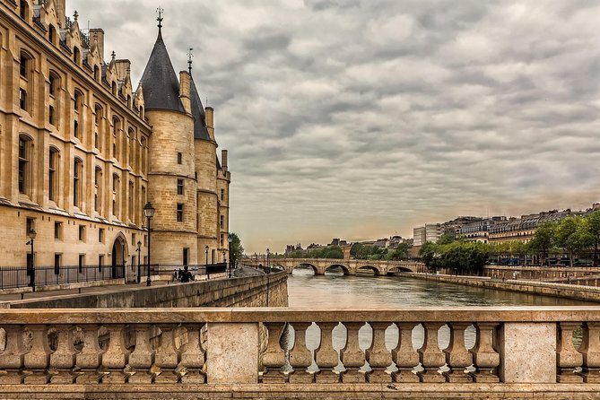 Notre Dame interior and Sainte Chapelle Private Tour - Is $839.82 per person good value?