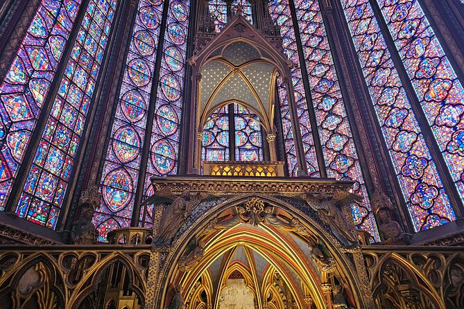 Notre Dame Outdoor Walking Tour and Entrance to Sainte Chapelle - Starting beside Notre Dame on Île de la Cité