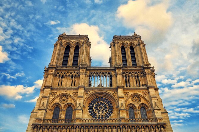 Notre Dame Paris Outdoor Tour with Crypt Entry - Shakespeare and Company in 10 minutes