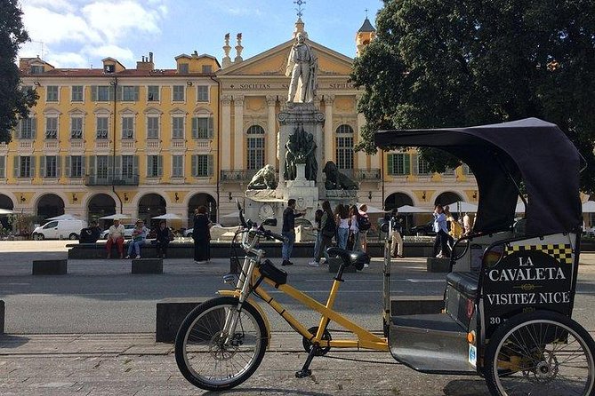 Original Nice city tour ( pedicab-vélo taxi) - The Promenade des Anglais and the seafront