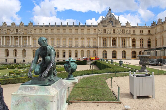 Palace of Versailles Entry ticket with Musical Gardens & Estate - What you are really buying for $50.57