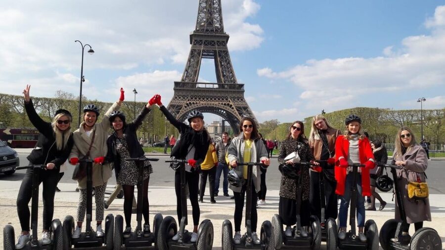 Paris: 1.5-Hour Private Segway Tour - What the private guide adds