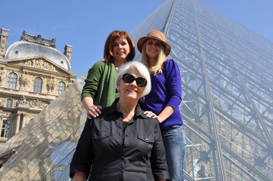 Paris 2-Hour Private Walking Tour with a Photographer - Booking Advice and Final Call