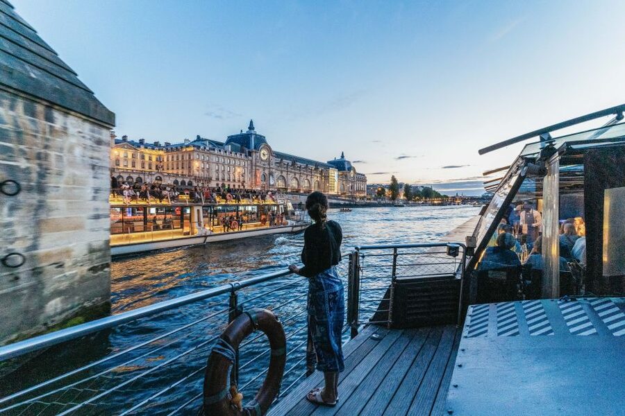 Paris: 3-Course-Dinner Cruise on the Seine with live music - Key details before you book
