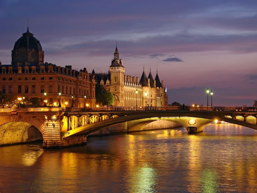 Paris: 3-Course-Dinner Cruise with Wine on the Seine River - Starting beneath the Eiffel Tower