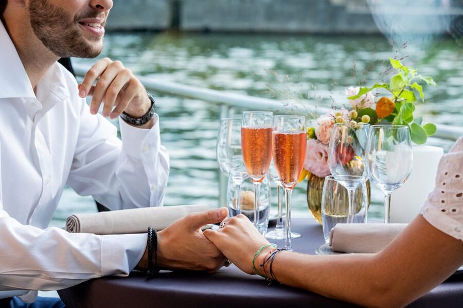 Paris: 3-Course-Dinner Cruise with Wine on the Seine River - A three-course dinner with drinks included