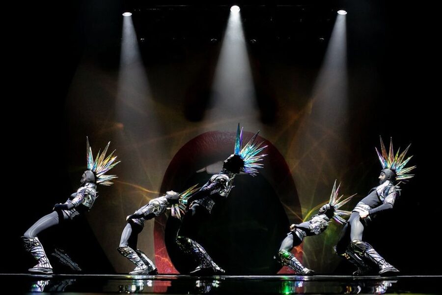Paris: 3-Course Dinner & Show at Paradis Latin Cabaret - How it compares with other Paris cabaret nights