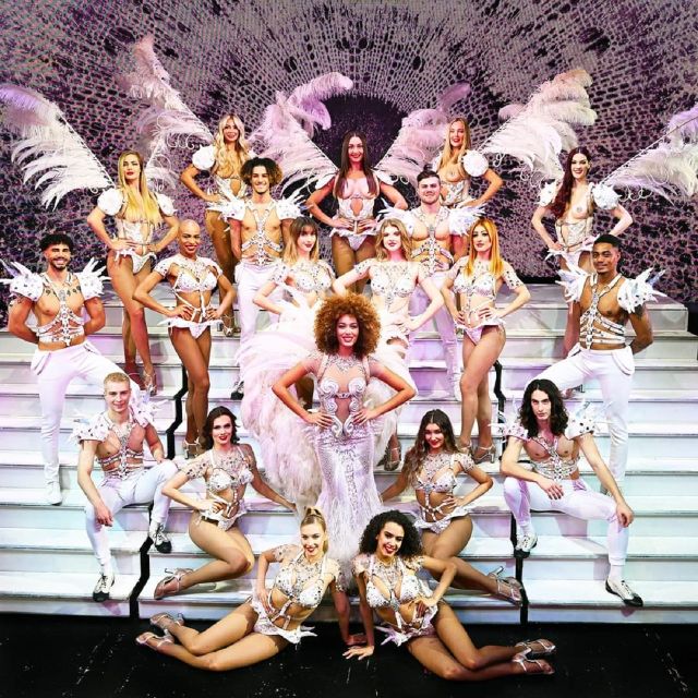 Paris: 3-Course Dinner & Show at Paradis Latin Cabaret - Who will enjoy this evening most