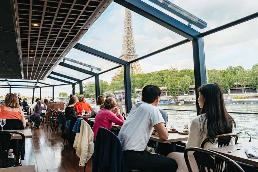 Paris : 3-Course Gourmet Dinner Cruise on Seine River - Practical booking advice