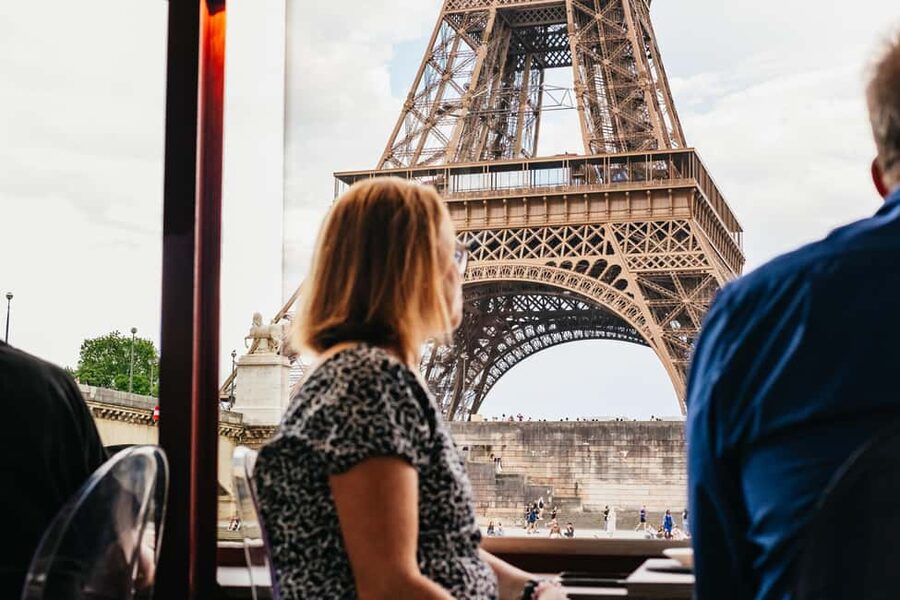 Paris: 3-Course Italian Meal Seine Cruise - What the two-hour route feels like