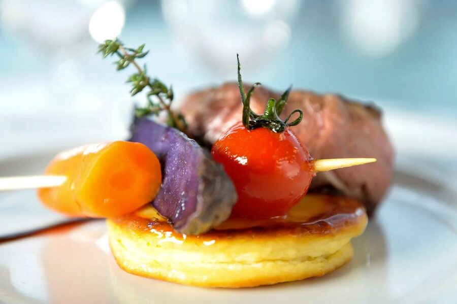 Paris: 3-Course Lunch Cruise on the River Seine - What the $80 price really covers