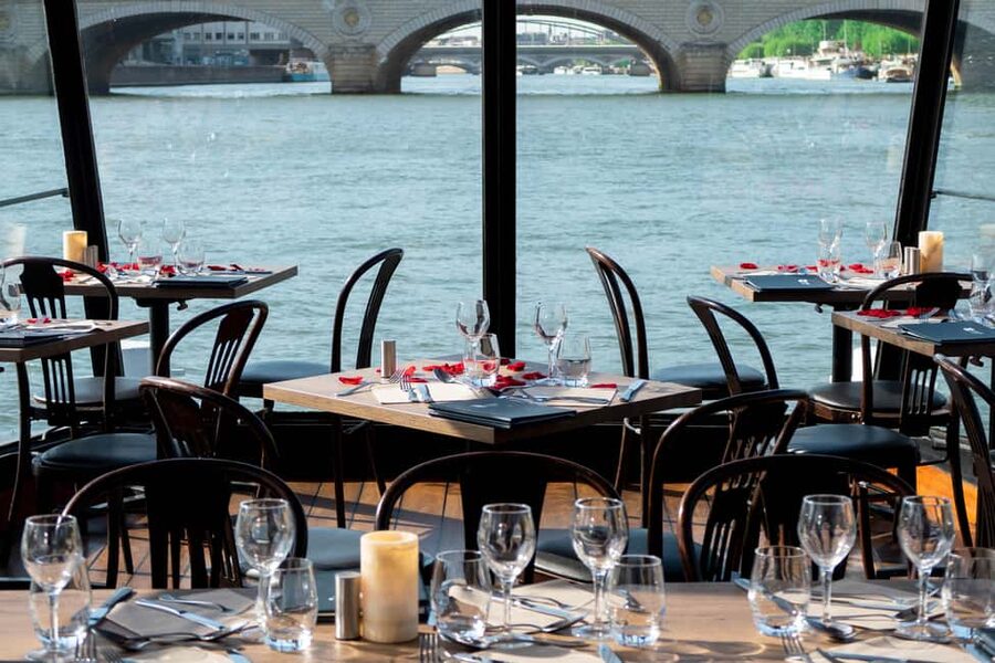 Paris: 3-Course Lunch Cruise on the River Seine - Who should book this Seine lunch cruise